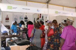 Visite des stands du village CRFC au SIAC 2024